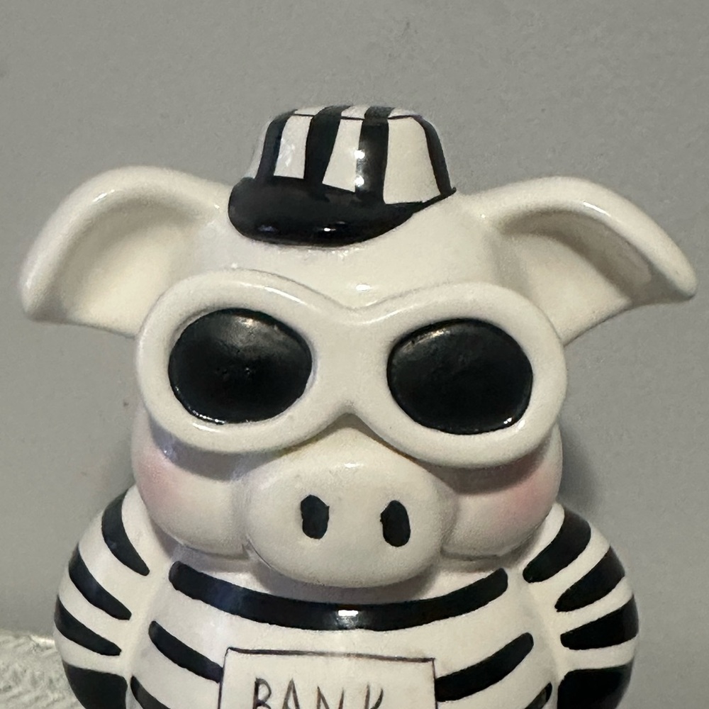 Black and White Piggy Bank - Picture 4 of 7